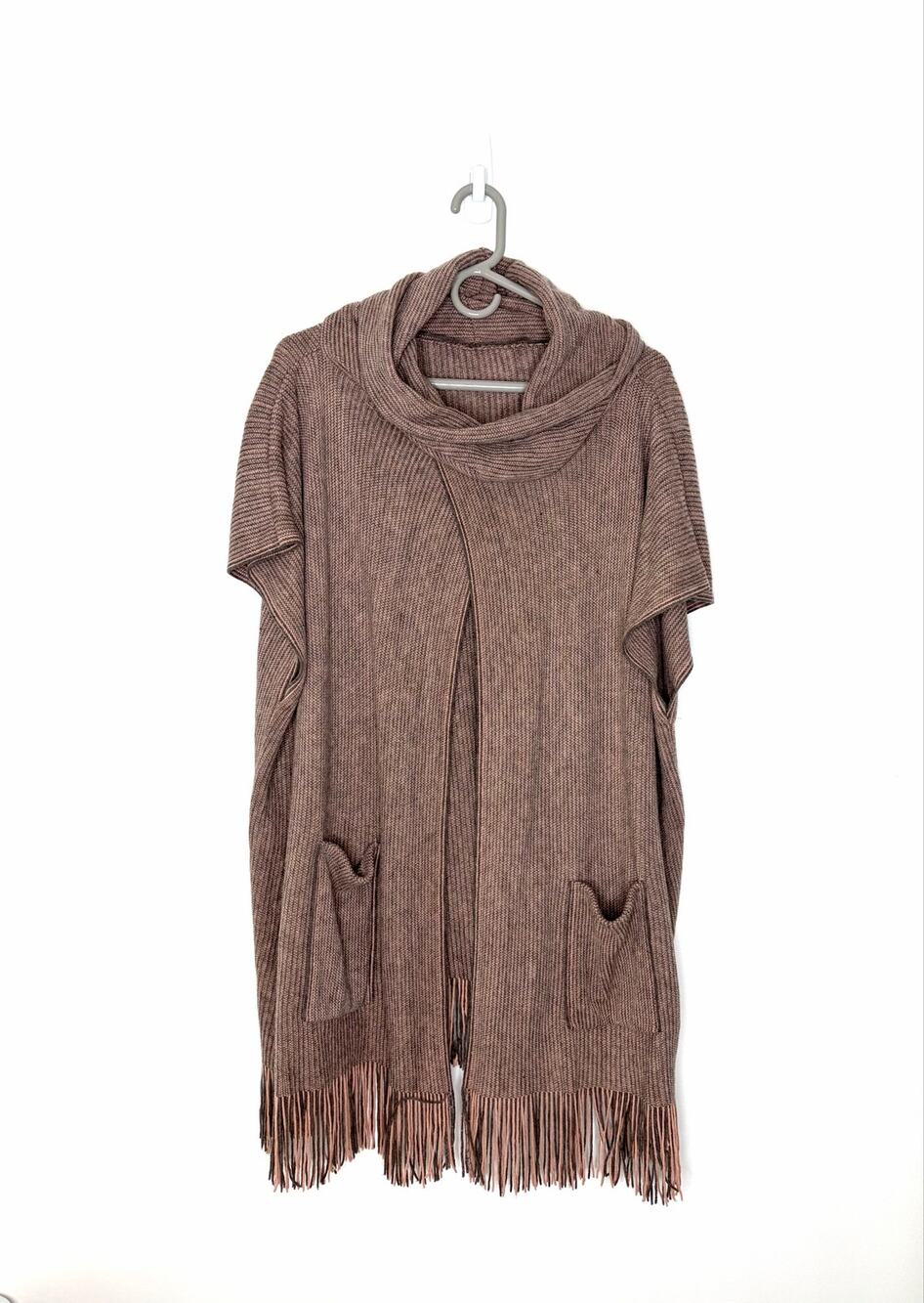 Ale-Hop Cowl Neck Knit Poncho Vest Sz M Fringe Pockets Heathered Pink Gray Cozy